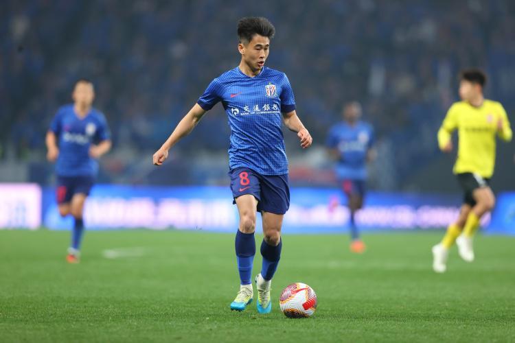 开云体育-东体：时隔七个月之后，戴伟浚本周二重新回到申花队中